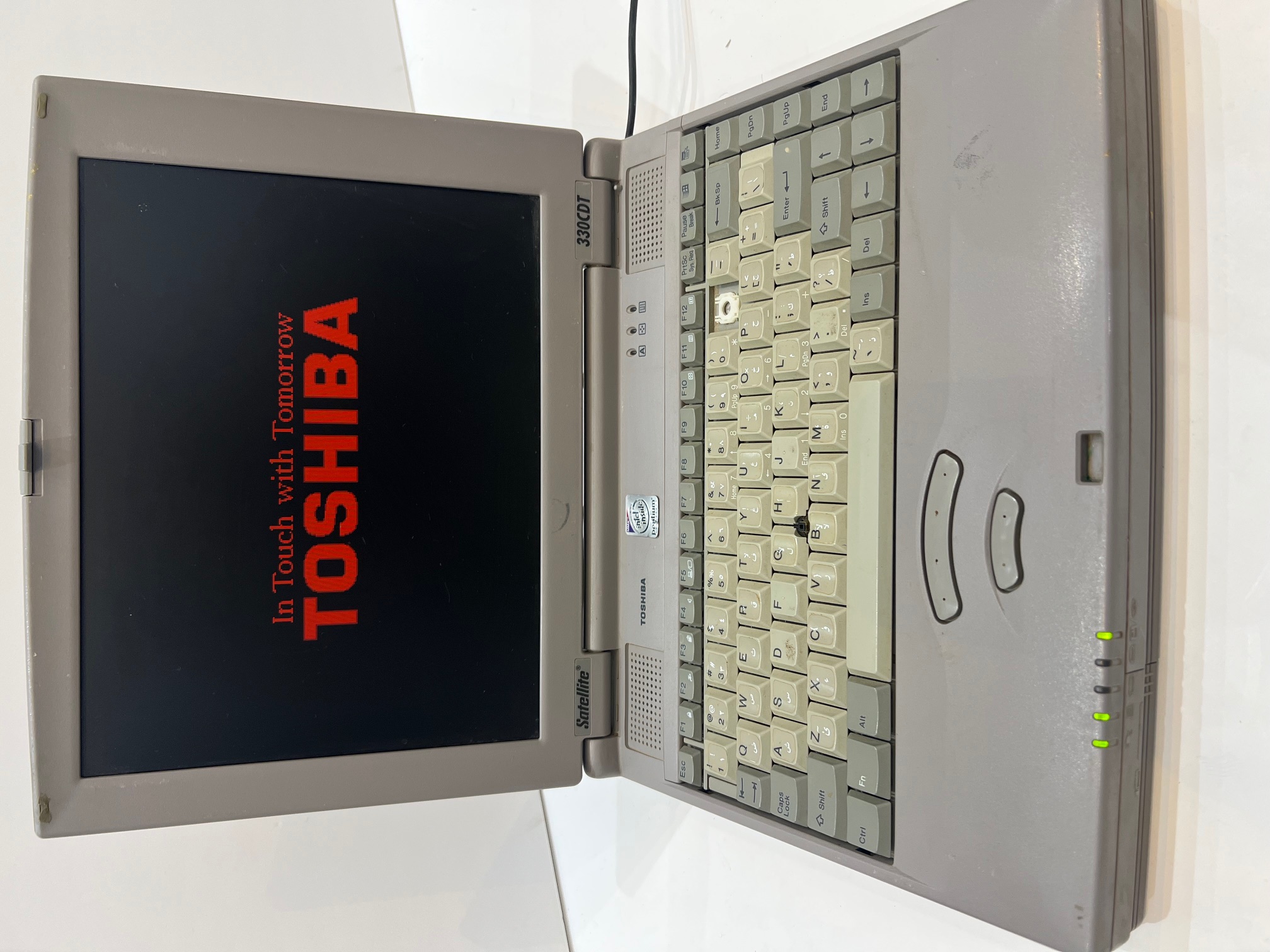 Toshiba Satellite 330CDT - 1997